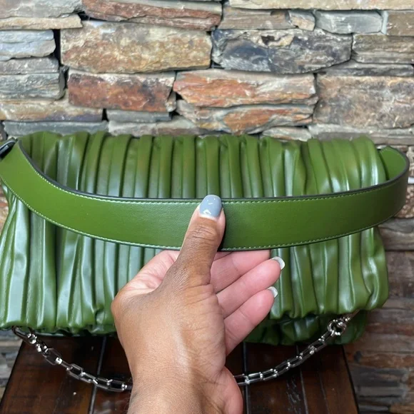 Karl Lagerfeld x Amber Valletta Cactus Vegan Leather Shoulder Bag 🌵 - Picture 7 of 16